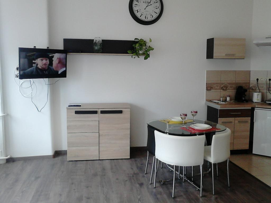 Next Door Apartment بودابست الغرفة الصورة