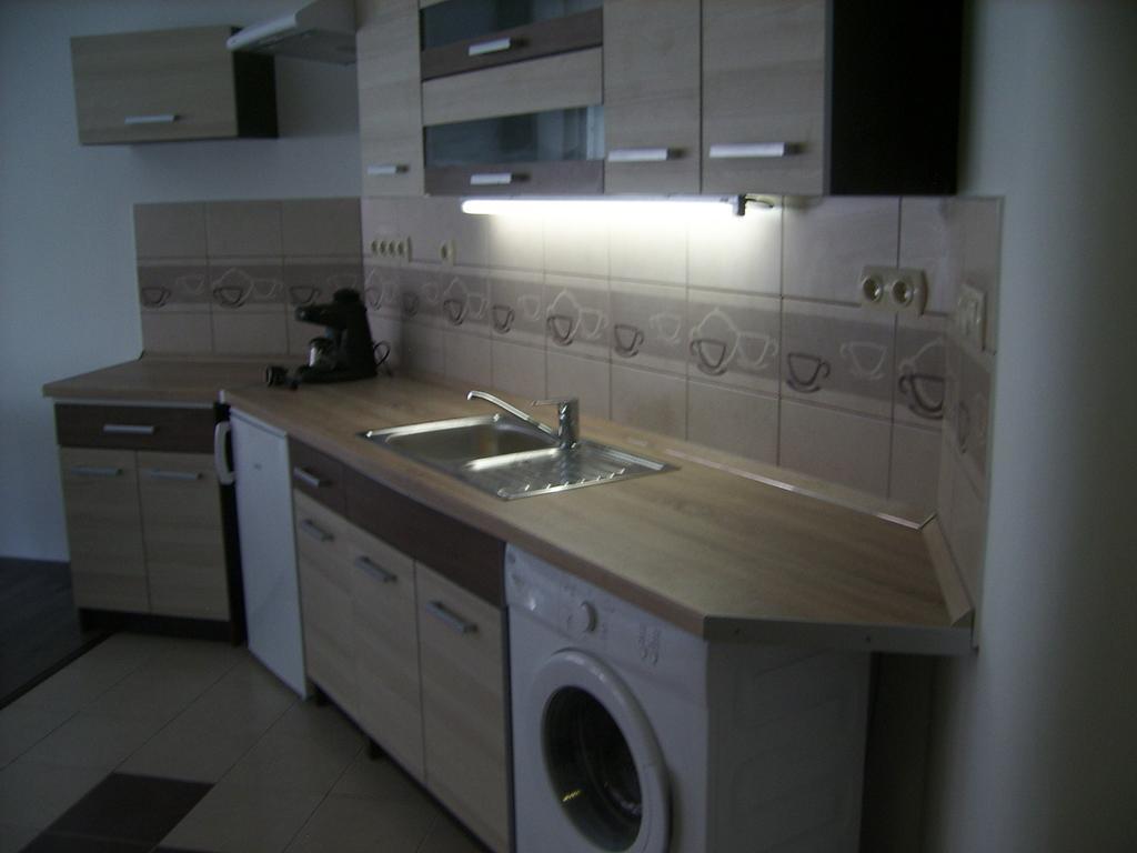 Next Door Apartment بودابست الغرفة الصورة